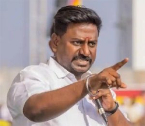 மாணவர்கள் விபூதி, குங்குமத்துடன் பள்ளிக்கு வருவது தவறில்லை: அமைச்சர் ராஜ்மோகன் விளக்கம்!